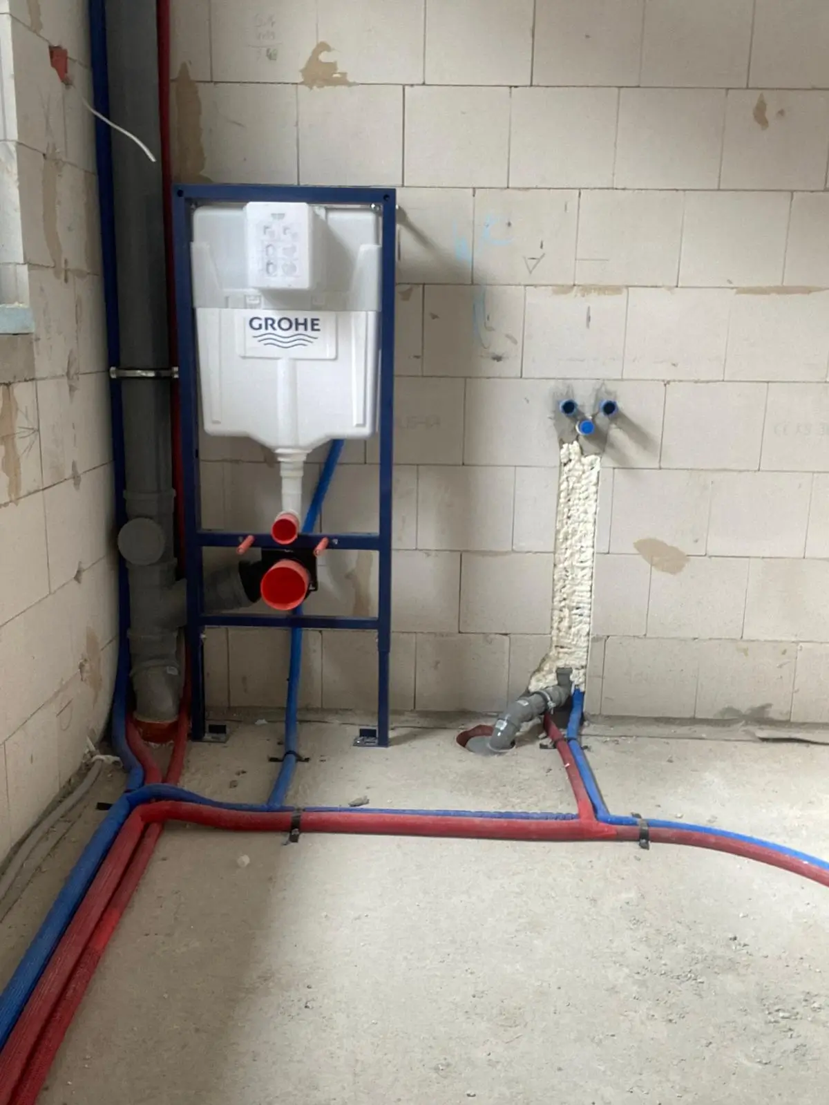 Instalacja wodno-kanalizacyjna w budynku mieszkalnym w Karpaczu